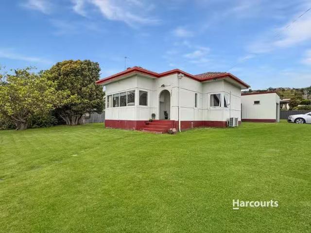 Just in! 2 BR 122 Main Road, PENGUIN, TAS 7316 House for Rent