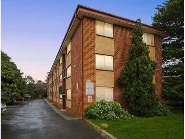 New 2 BR 12/5 Young Street, Queanbeyan Apartment for rent Lis.