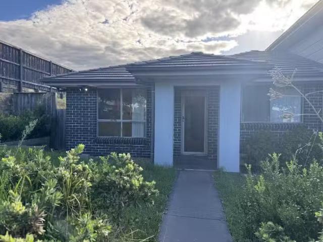 Nice 2 BR 126B Skaife Street, ORAN PARK House for rent Listed.