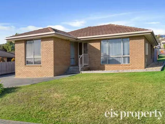 Just in! 2 BR 1/2 Whitbread Court, Glenorchy, TAS 7010