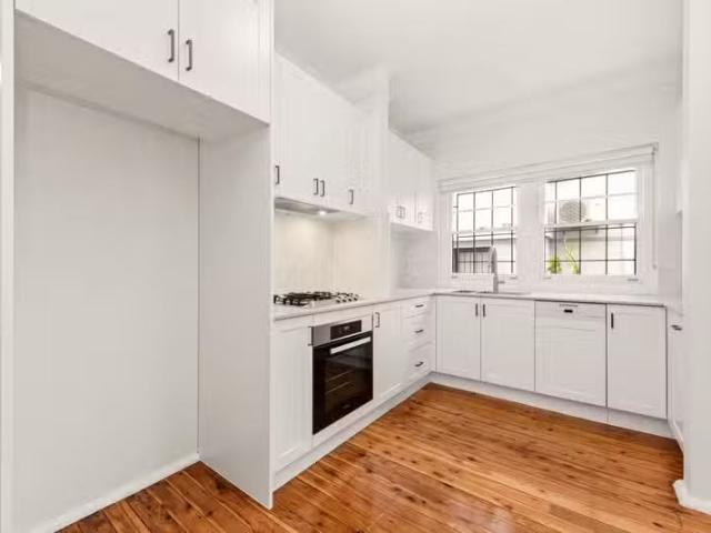 Deal! 2 BR 1/2 4 Havelock Avenue, COOGEE, NSW 2034 Apartment.