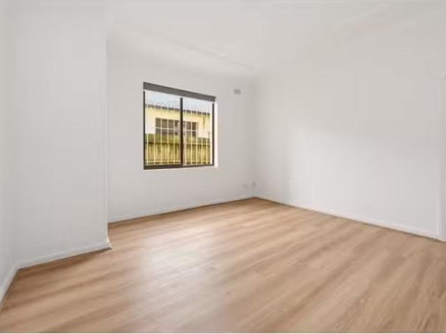 Cozy 2 BR 2/68 O'Donnell Street, North Bondi Apartment for ren.