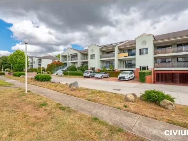 For Rent! 2 BR 26B/21 Aspinall Street, WATSON Apartment for re.