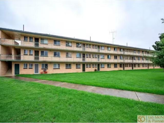 Just in! 2 BR 2/7 Brook Street, Queanbeyan Apartment for rent.