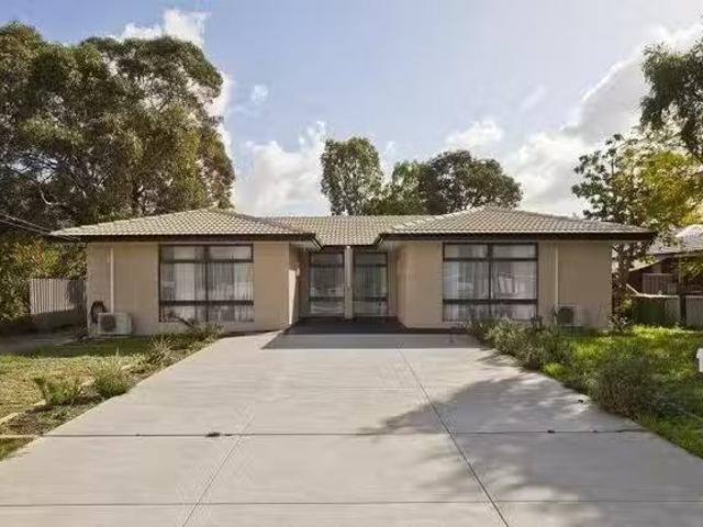 Deal! 2 BR 27A Temby Street, Beckenham, WA 6107