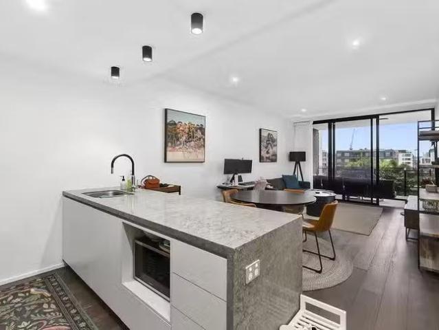 Deal! 2 BR 20308/1 Ferry Road, West End, QLD 4101