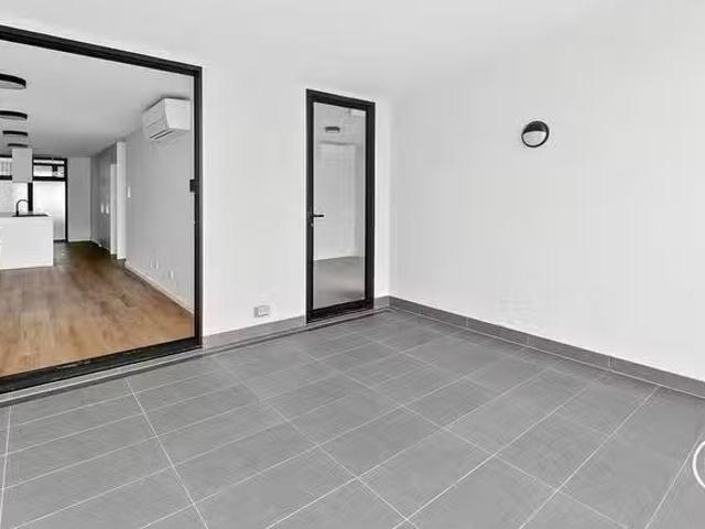 Cozy 2 BR 203/64 Bridge Street, Eltham, VIC 3095