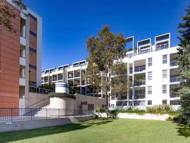 Cozy 2 BR 204/635 Gardeners Road, Mascot, NSW 2020