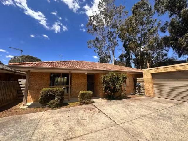 Deal! 2 BR 2/104 Duff Street, Cranbourne VIC 3977 Unit For L.