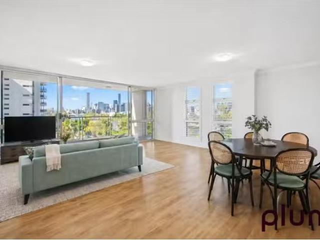 Nice 2 BR 21/24 Dunmore Terrace, Auchenflower Apartment for re.