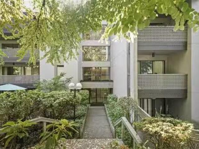 Cozy 2 BR 214 1955 Woodway Place, Burnaby, BC, V5B 4S5 lease.