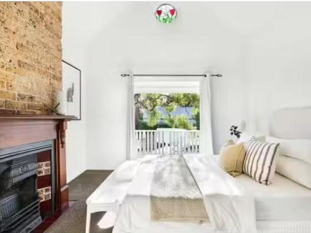 Just in! 2 BR 21 Commercial Road, Lilyfield House for rent Li.