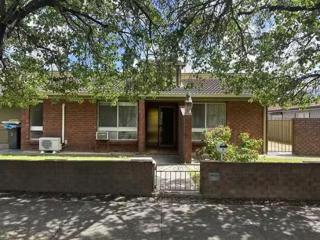 For Rent! 2 BR 2/20 Laver Terrace, Felixstow, SA 5070