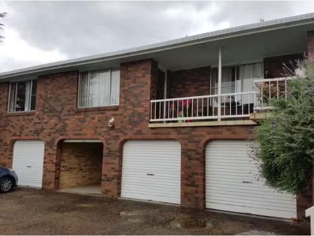 Just in! 2 BR 2/24A Dowell Avenue, Tamworth Apartment for rent.