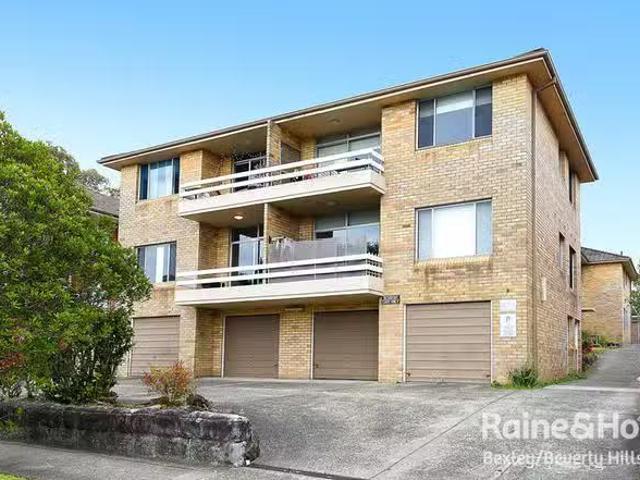 Charming 2 BR 2/2 Monomeeth Street, Bexley, NSW 2207