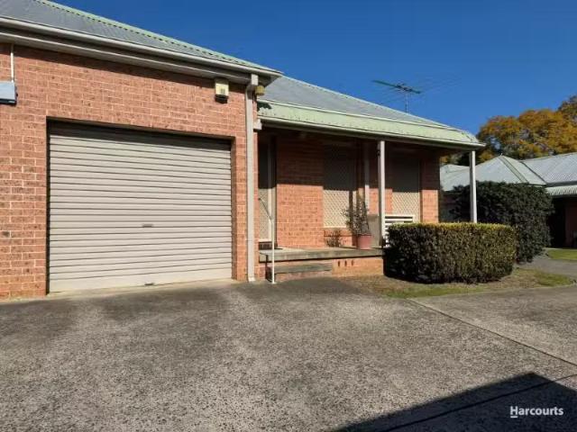 Cozy 2 BR 2/37 Kingsclare Street, Leumeah House for rent List.
