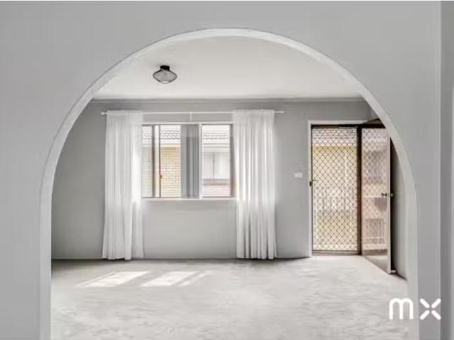 For Rent! 2 BR 3/57 59 Bourke Street, Wollongong Apartment for.