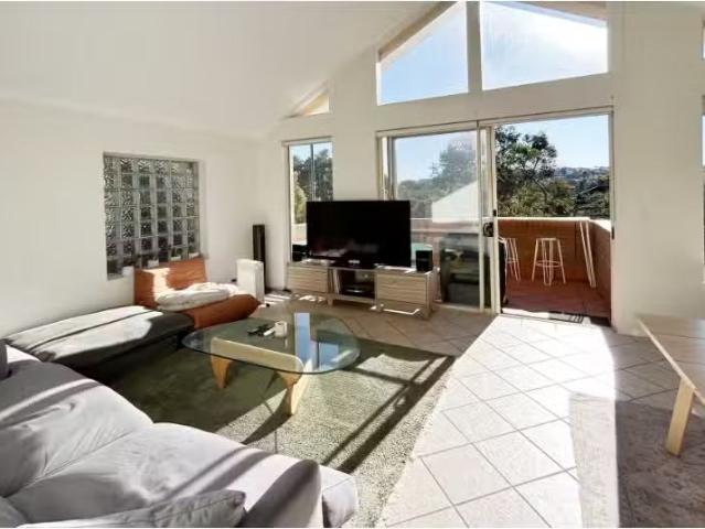 Deal! 2 BR 3/60 Beach Road, Bondi Beach Apartment for rent Li.