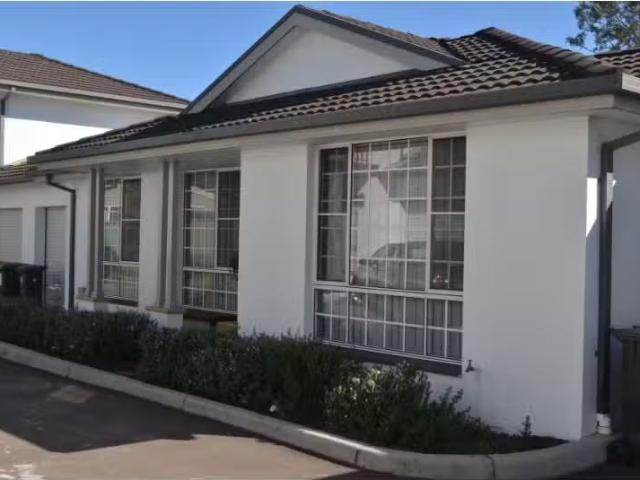 Rental! 2 BR 3/81 83 Allman Street, Campbelltown Townhouse for.