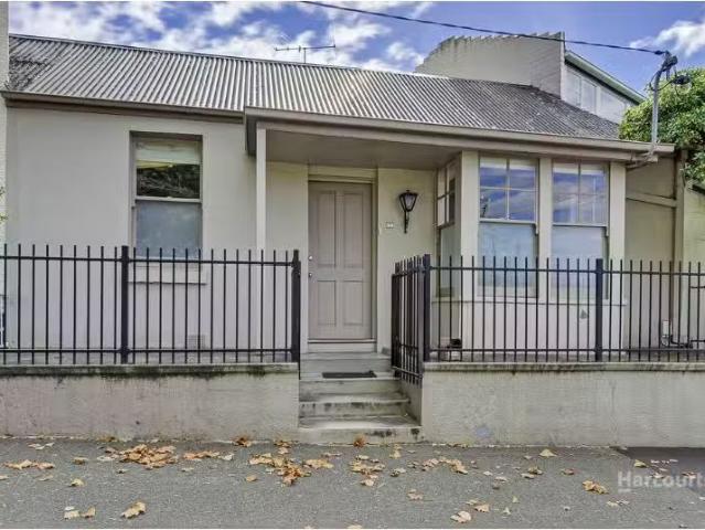 Deal! 2 BR 39 Fitzroy Crescent, DYNNYRNE House for rent Liste.