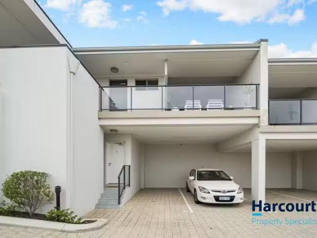 Nice 2 BR 3/12 Edeline Street, SPEARWOOD, WA 6163 Unit for R.
