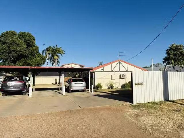 Deal! 2 BR 3/21 Duchess Road, Mornington, QLD 4825