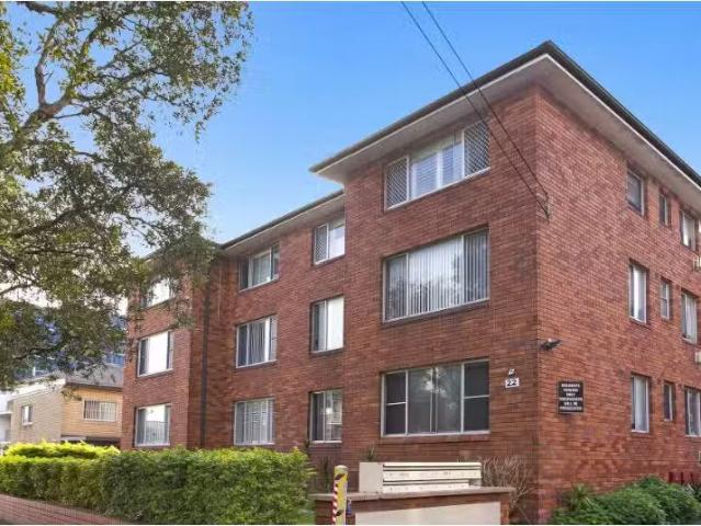 Unique 2 BR 3/22 Evans Avenue, Eastlakes Apartment for rent L.