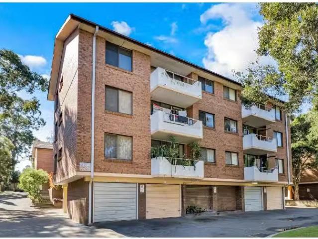 Charming 2 BR 3/22 Luxford Road, Mount Druitt Apartment for re.