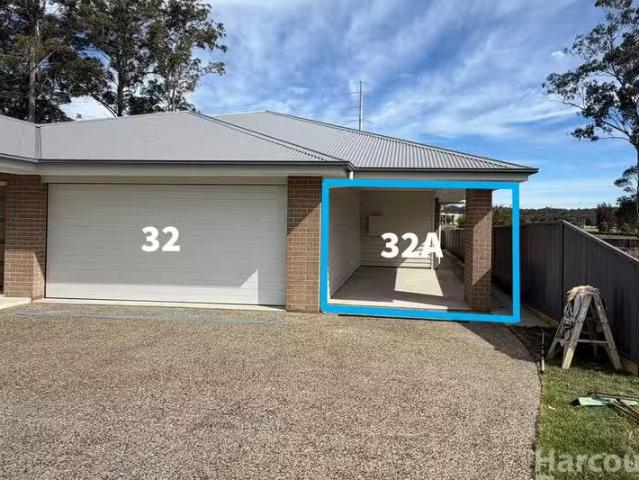 Just in! 2 BR 32a Strathallan Terrace, Thrumster, NSW 2444 D.