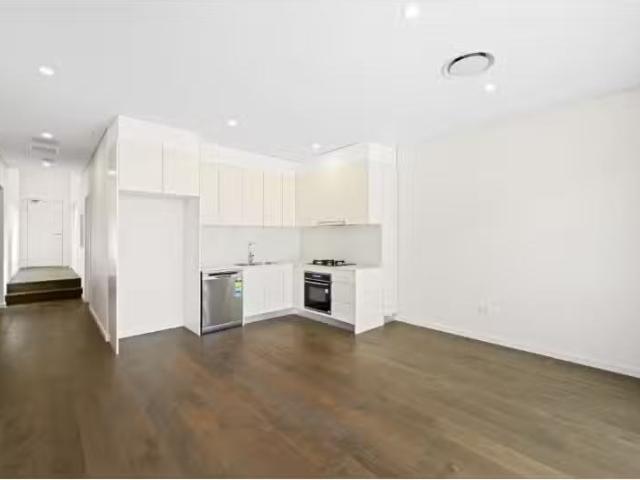 Deal! 2 BR 3 76 Majors Bay Road, CONCORD House for rent Liste.