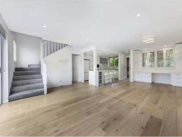 Just in! 2 BR 4/44 Carrington Road, Waverley Townhouse for ren.