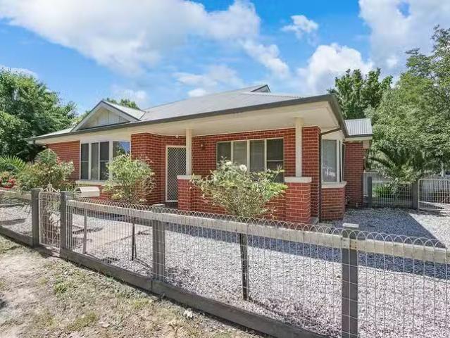 Deal! 2 BR 408 Smith Street, North Albury, NSW 2640