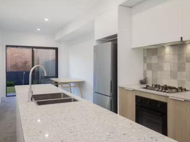 Nice 2 BR 4/16 Livistonia Circuit, WARATAH WEST Townhouse for.