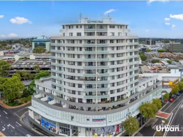 Unique 2 BR 43/130 Main Street, Blacktown Apartment for rent.