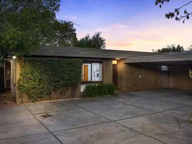 For Rent! 2 BR 4 Arcadia Avenue, Malvern East, VIC 3145