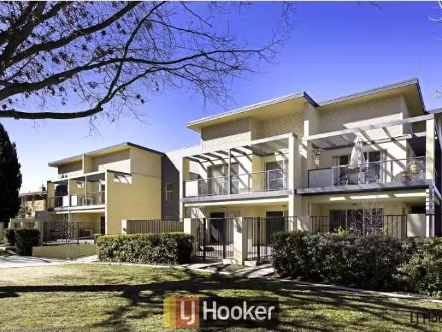 Unique 2 BR 5/42 Goodwin Street, LYNEHAM Apartment for rent L.