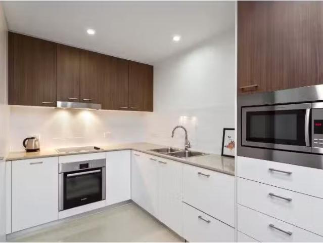 Charming 2 BR 57/10 Ipima Street, BRADDON Apartment for rent.