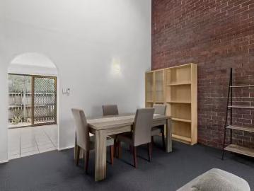 Cheap 2 BR 57/5 Quinnia Court, FERNY HILLS, QLD 4055 Townhou.