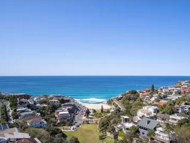 Rental! 2 BR 50/20 Illawong Avenue, Tamarama Apartment for ren.