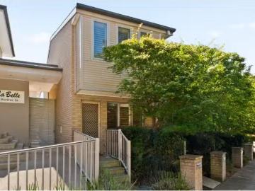 Rental! 2 BR 5/1 Wanliss Street, Latham Townhouse for rent Li.