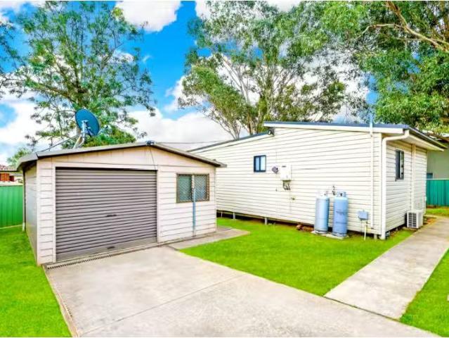 Unique 2 BR 5a Rosella Place, CRANEBROOK House for rent Liste.