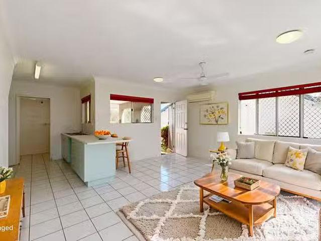 Cheap 2 BR 6/4 8 Stuart Street, North Ward, QLD 4810