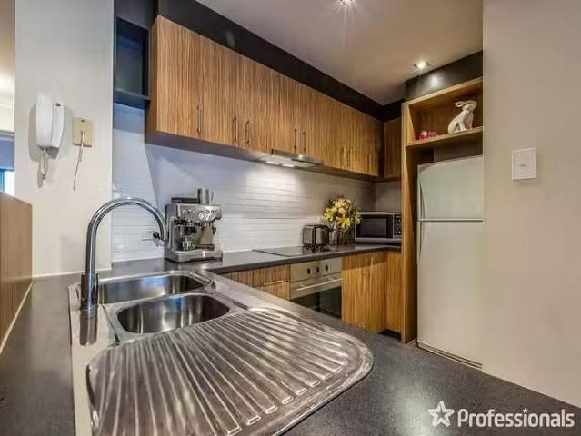 Just in! 2 BR 6/56 Grand Boulevard, Joondalup, WA 6027