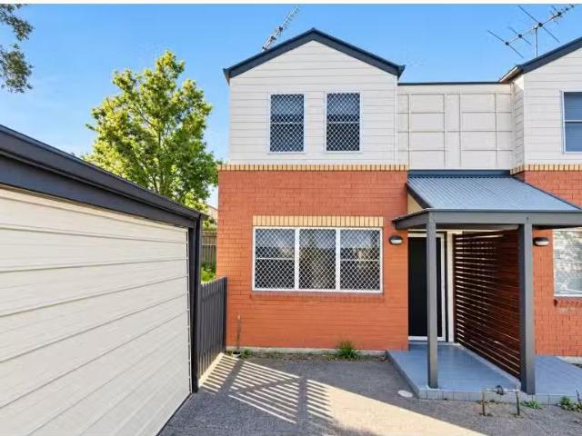 New 2 BR 6/3 Kerrie Close, TELARAH House for rent Listed by T.