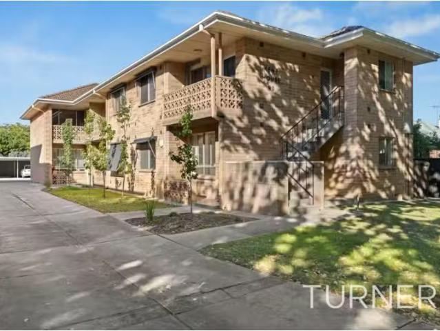 Cheap 2 BR 7/80 82 Alexandra Avenue, Rose Park Apartment for r.