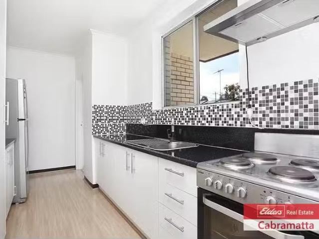 Charming 2 BR 7/9 Reddall Street, Campbelltown Apartment for r.