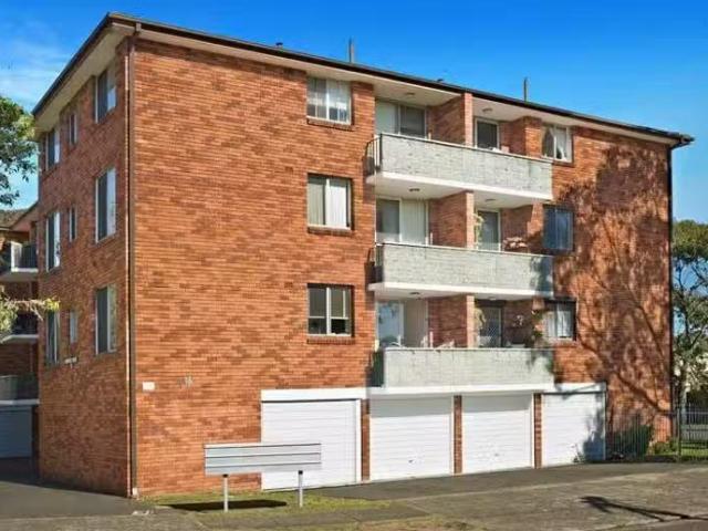 Deal! 2 BR 7/16 Grace Campbell Crescent, Hillsdale, NSW 2036