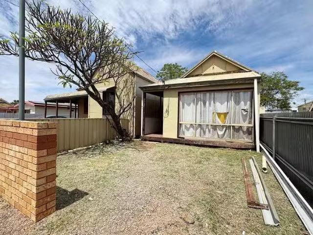 Charming 2 BR 7A Wordsworth Street South, Kalgoorlie, WA 6430