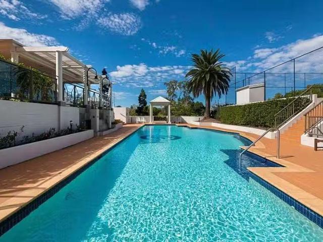 Just in! 2 BR 80/5 Chasely Street, Auchenflower, QLD 4066
