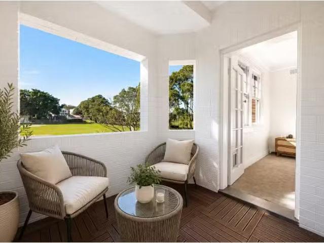 Just in! 2 BR 8/16 Manion Avenue, Rose Bay Apartment for rent.